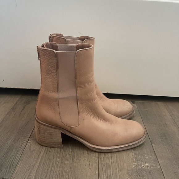 Free People Essential Chelsea Boot Sandy Beige - 7 - Picture 6 of 11